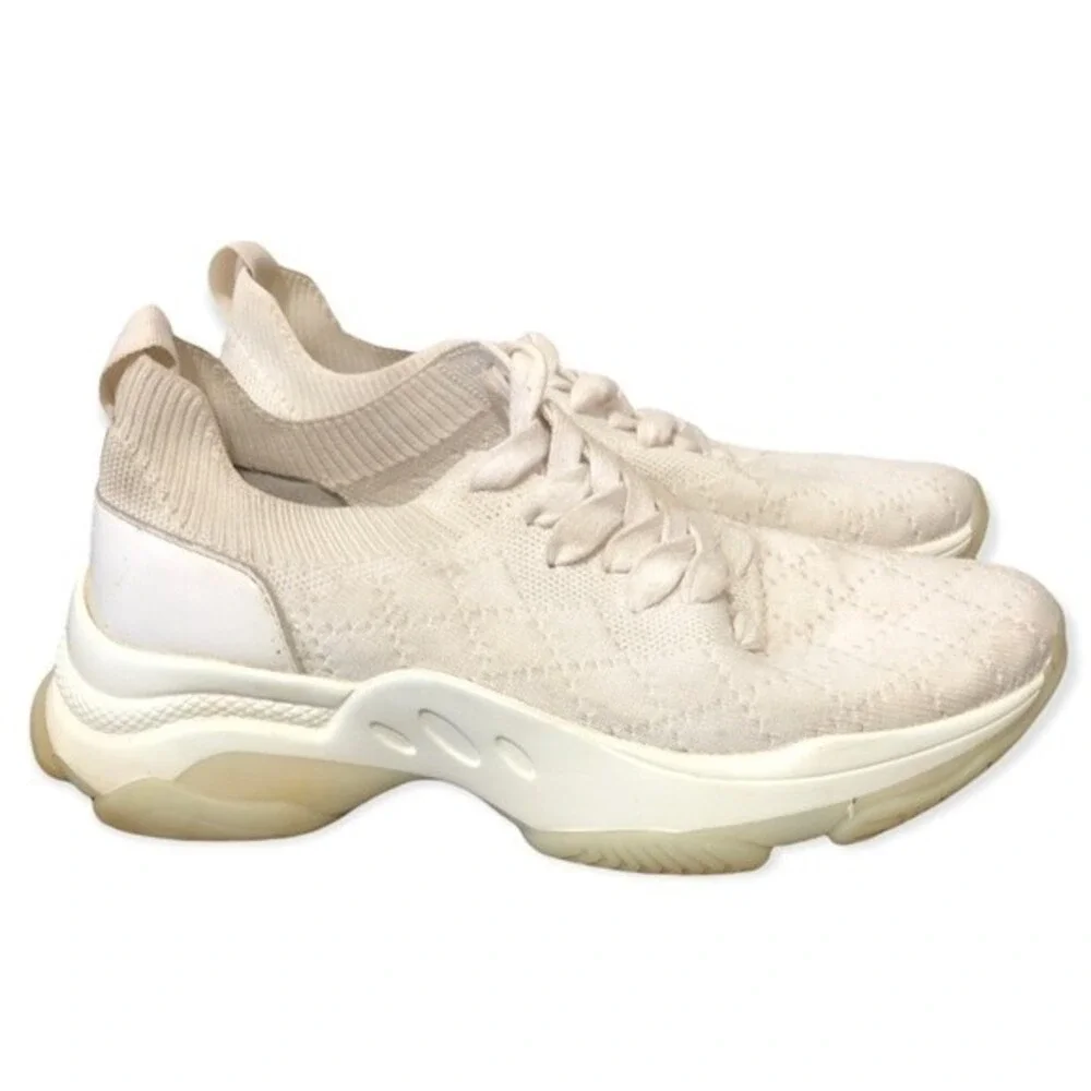 Women's chunky sole Sneakers Myles Q by Steve Madden Size 8 Cream‎ color